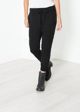 Load image into Gallery viewer, Highsoft cắt mồ hôi trong màu đen
