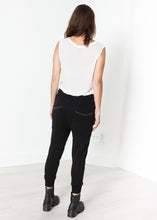 Load image into Gallery viewer, Highsoft cắt mồ hôi trong màu đen
