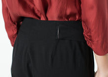 Load image into Gallery viewer, Pleated Waistband Trouser in Black
